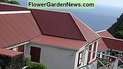 金属屋根を設置するためのヒント: 最高の品質基準に従って製造された現代の金属屋根は、他の屋根材よりも悪くありません。素材は最大10